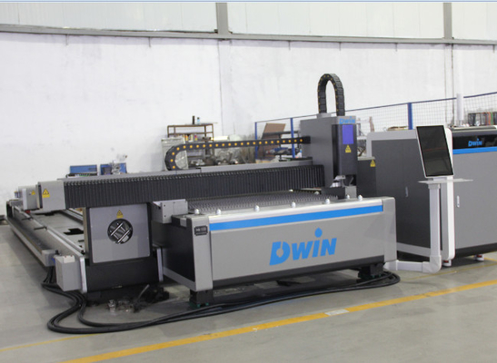 Coupeur rotatoire de fer de laser de la découpeuse DWIN 1000W de tuyau de laser de dispositif